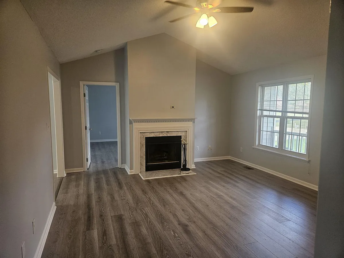 Building Photo - 3420 Deer Trace Ln