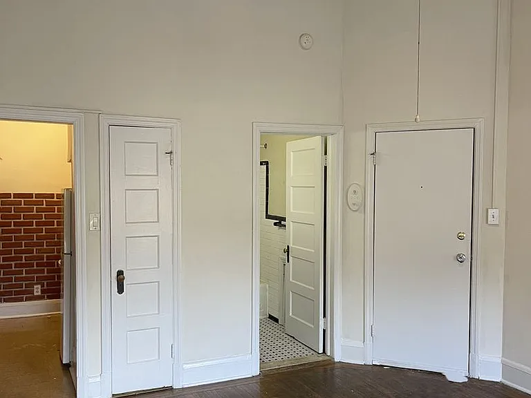 2931 N. Charles St. — Photo 5
