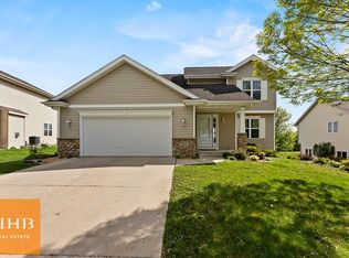 717 Fairview Ter, Verona, WI 53593