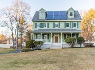 10 Homestead Ln, Tewksbury, MA 01876