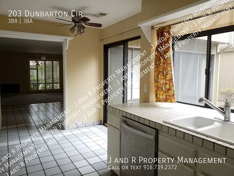 203 Dunbarton Cir — Photo 7