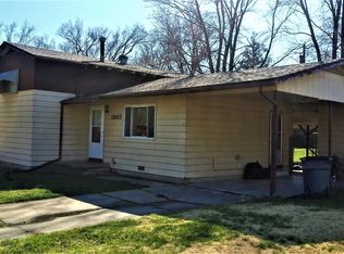 1307 Trailridge Rd, Emporia, KS 66801