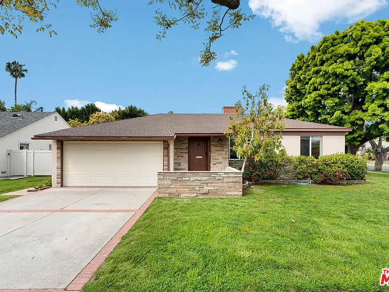 3101 Purdue Ave — Photo 2