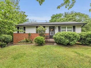 1211 Crest Dr SE, Cleveland, TN 37311