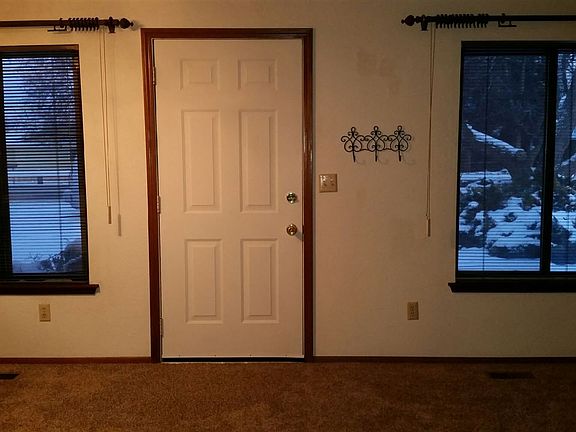 2nd image of 2922 S 10th Ave