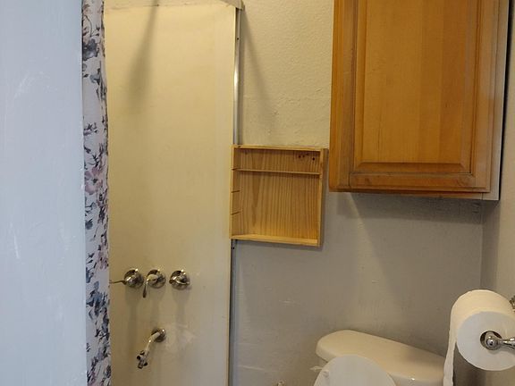 4th image of 1188 N Park Ave #4