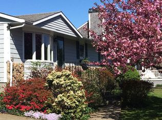 7 E View Dr, Little Compton, RI 02837