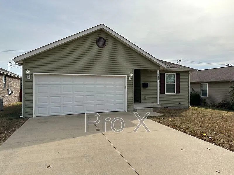 3 bed, 2.0 bath, $1,500 — Photo 4