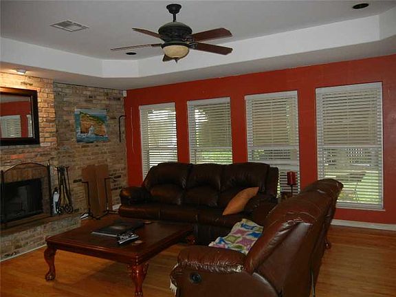 2nd image of 6766 Argonne Blvd
