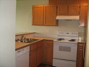 4th image of 820 Westview Dr