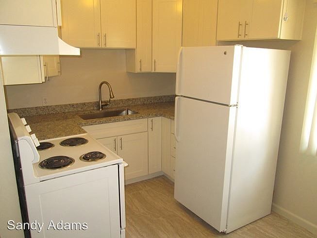 1st image of 844 Maryann Dr APT 10