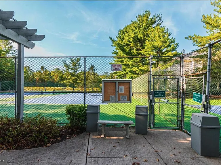 111 Worlidge Ct #5 — Photo 16