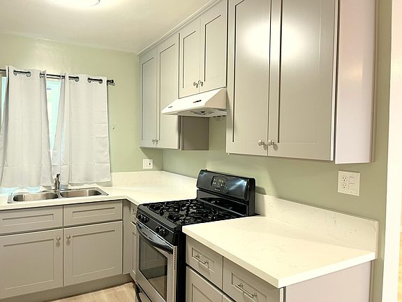2nd image of 1681 College View Dr #3