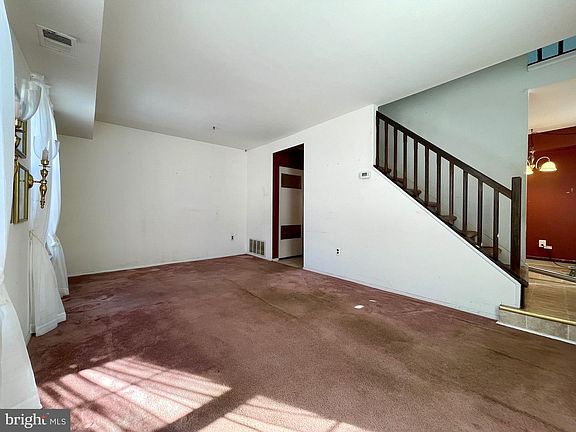 5th image of 2208 Mulberry Ct