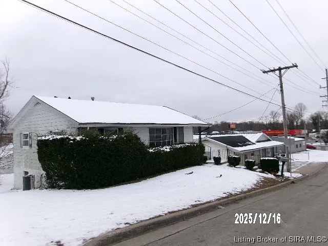 1502 Beech Street photo 1