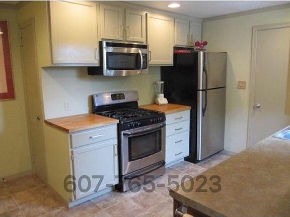 5th image of 8 Kane Ave