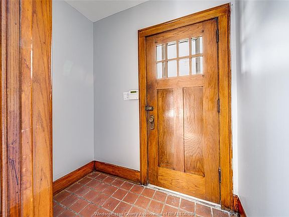 5th image of 358 Partington Ave