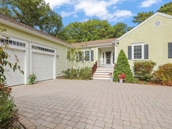 320 Quinaquisset Avenue, Mashpee, MA 02649