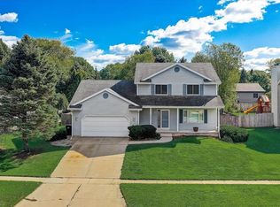 1507 Dover Dr, Waunakee, WI 53597
