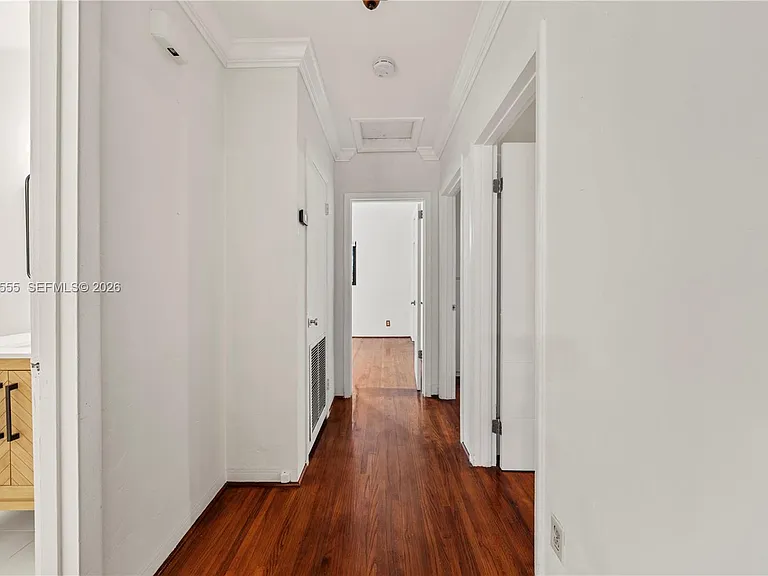 8311 SW 34th Ter — Photo 11