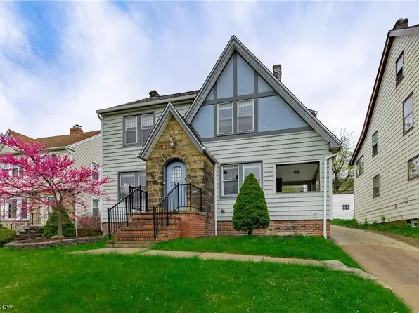 3670 Washington Blvd, University Heights, OH 44118