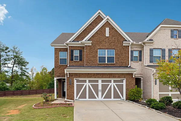 1190 Hampton Oaks Dr