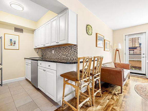 4th image of 55 E 9th St APT 12H