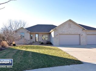 2461 Dean St, Sycamore, IL 60178