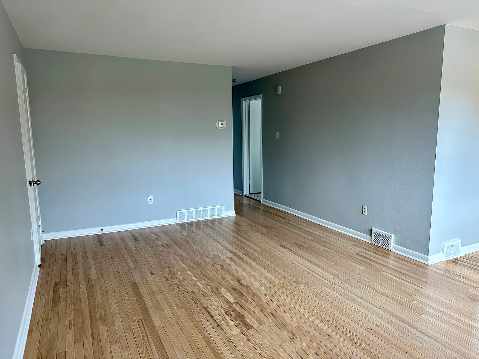 2 bed, 800 sqft, $1,645 — Photo 2