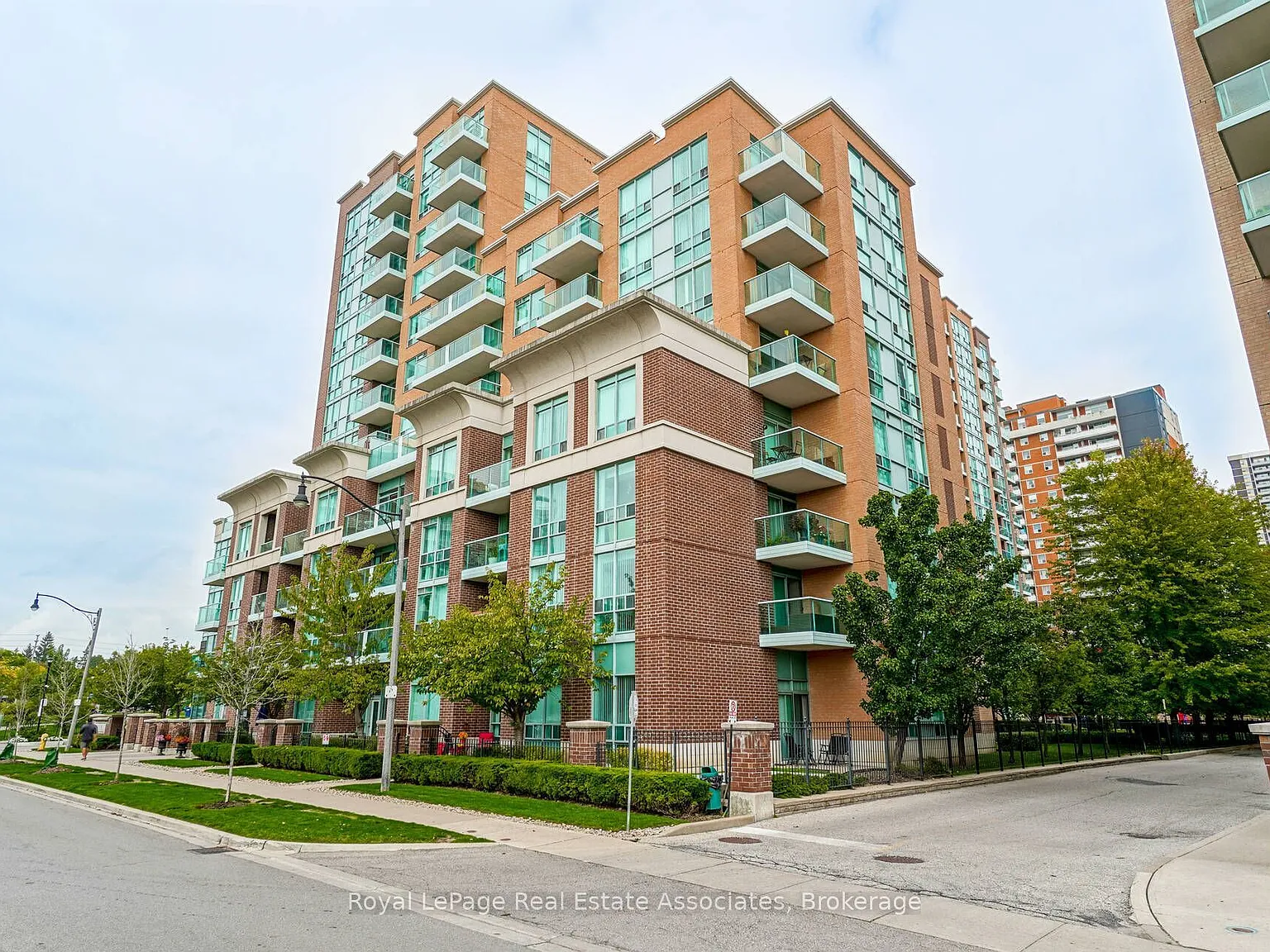 2 bed, $2,700 — Photo 2
