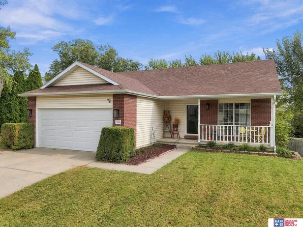 1540 W Garfield Cir, Lincoln, NE 68522