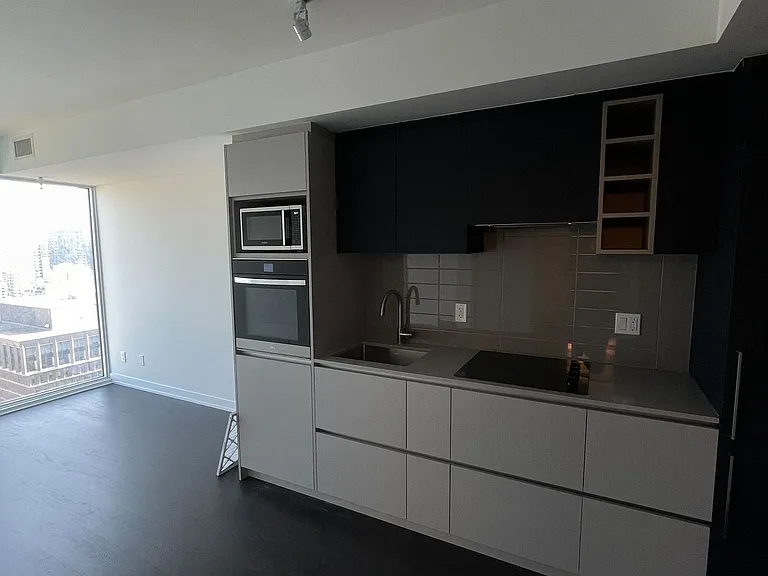 319 Jarvis St #2216 — Photo 3