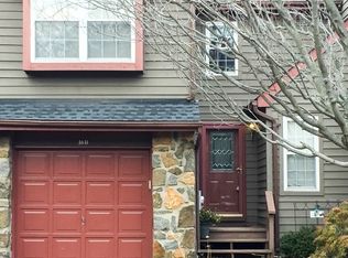 16-B Andover Cir, Princeton, NJ 08540