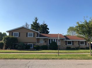 8303 Jefferson Ave, Munster, IN 46321