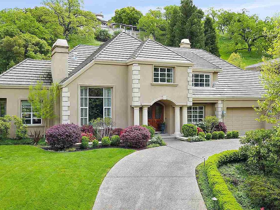 1st image of 83 Blackhawk Club Ct