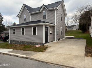 209 Cherry St, Roaring Spring, PA 16673