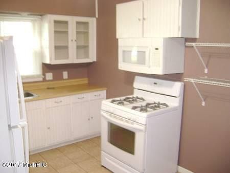 5th image of 1203 Lawndale Ave