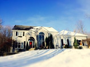 18490 Quinn Rd, Chagrin Falls, OH 44023