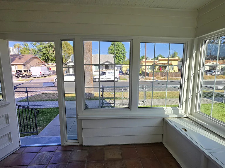 4139 Locust St — Photo 4
