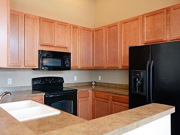 5th image of 15360 Foster Dr N