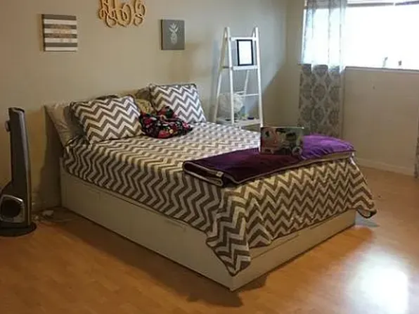 830 B St, Davis, CA 95616