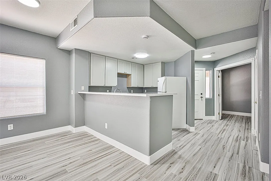 2 bed, 2.0 bath, 1090 sqft, $1,650 — Photo 4