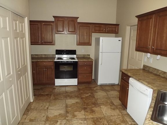 4th image of 9105 E Whipsaw Ln APT A
