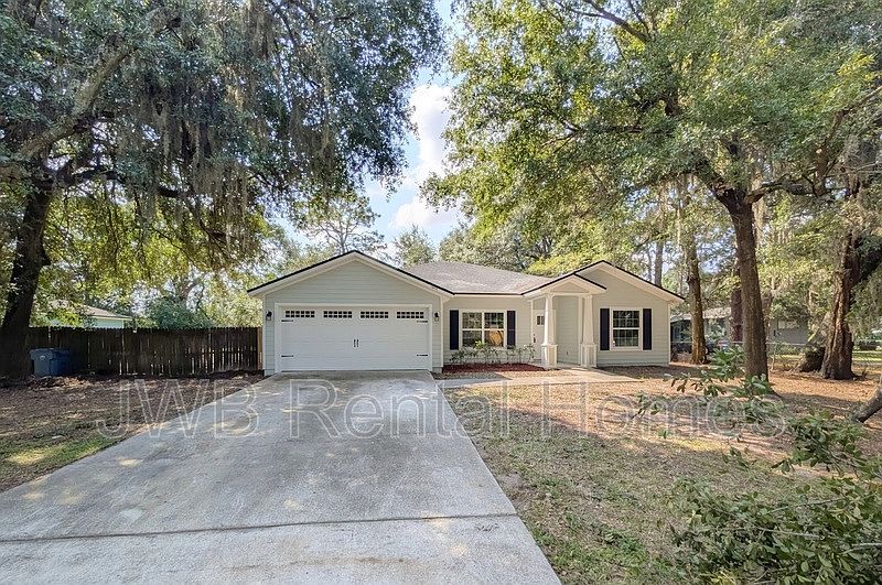 1st image of 10638 Akers Dr S
