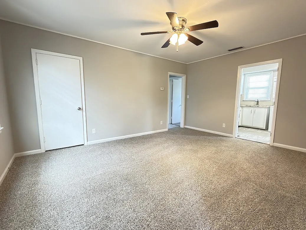 1701 Williams Street Quad - C — Photo 2