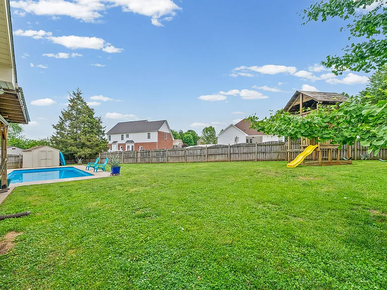 405 Tranquill Ln — Photo 8