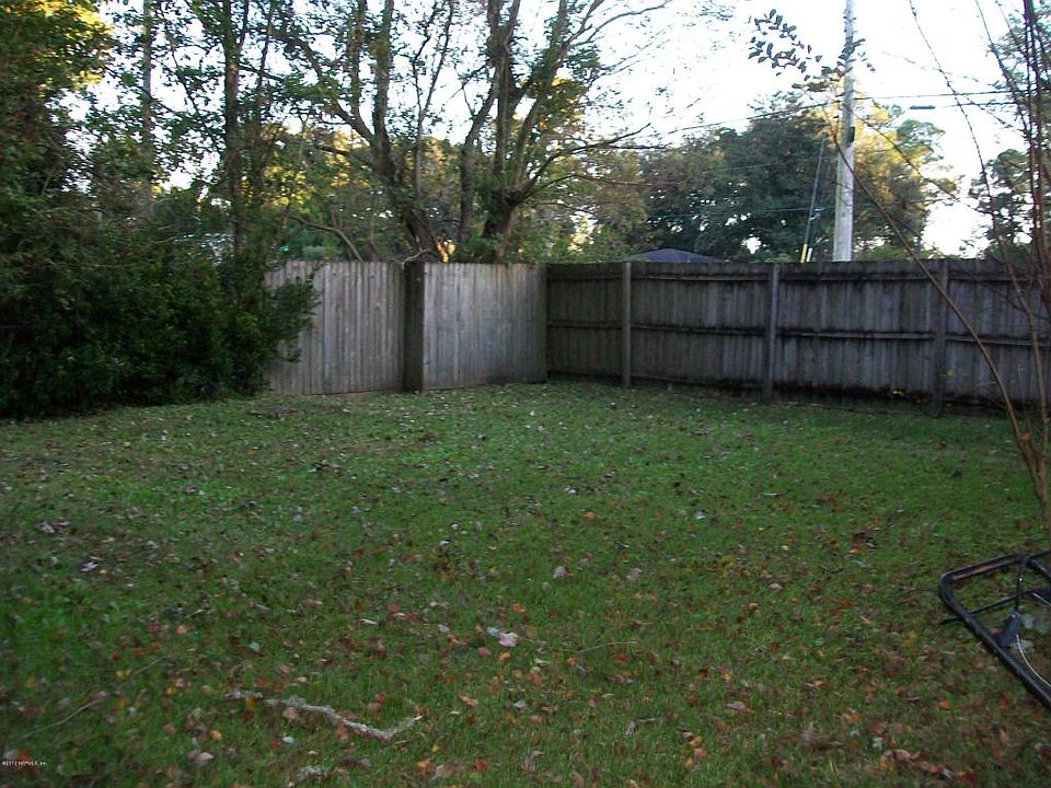 2nd image of 3337 Capper Rd