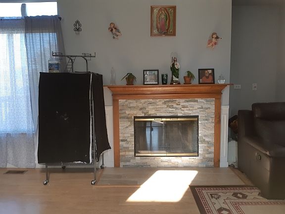4th image of 282 W Holly Ct
