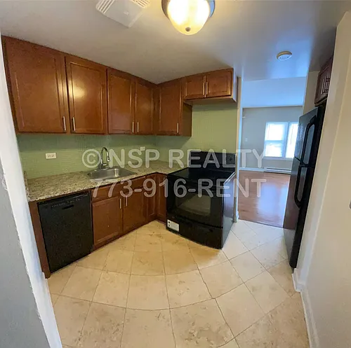 7632.5 N Milwaukee Ave Photo 1