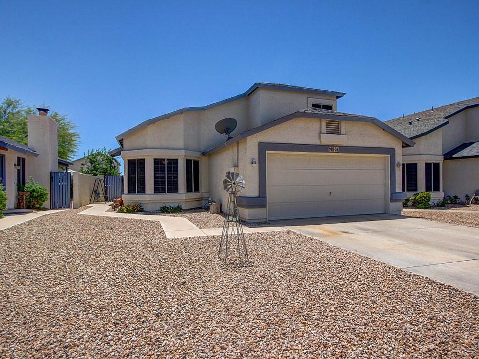 1st image of 8505 W Country Gables Dr